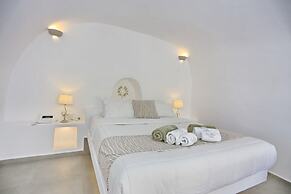 Oia Mare Villas