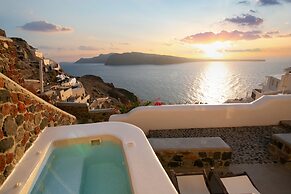 Oia Mare Villas