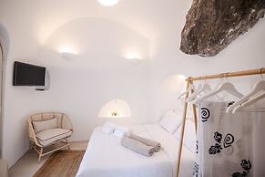 Oia Mare Villas