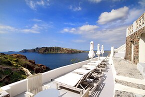 Oia Mare Villas