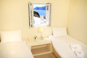 Oia Mare Villas