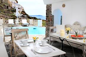 Oia Mare Villas