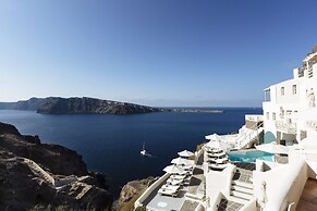 Oia Mare Villas