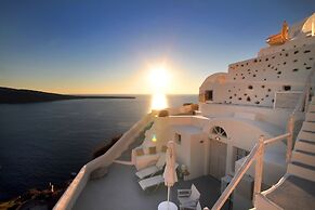Oia Mare Villas