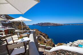 Oia Mare Villas