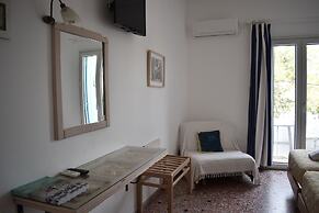 Andriani's Guest House