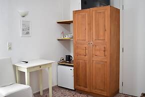 Andriani's Guest House