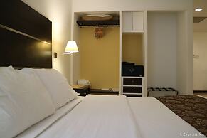 Days Hotel Iloilo