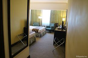 Days Hotel Iloilo