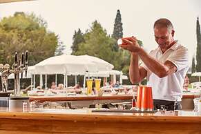 Grecian Park Hotel