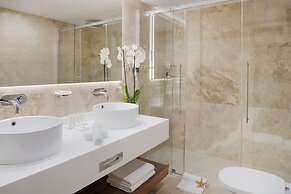 Grecian Park Hotel