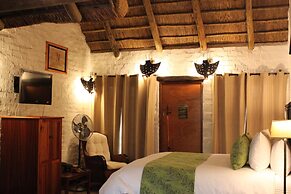 Misty Hills Country Hotel