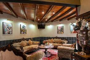 Misty Hills Country Hotel