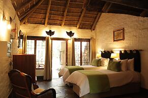 Misty Hills Country Hotel