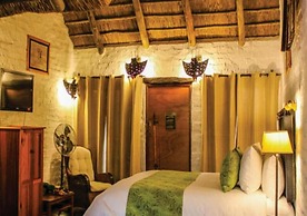 Misty Hills Country Hotel