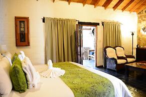 Misty Hills Country Hotel