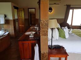 Misty Hills Country Hotel