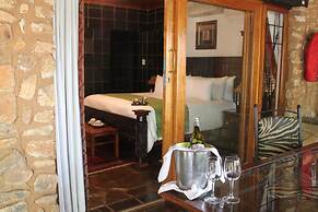 Misty Hills Country Hotel