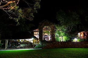 Misty Hills Country Hotel