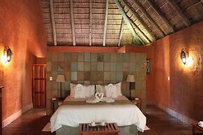 Misty Hills Country Hotel