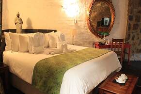 Misty Hills Country Hotel