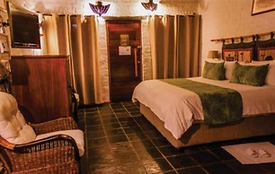 Misty Hills Country Hotel