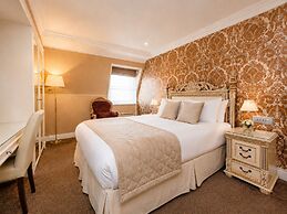 Ashburn Hotel