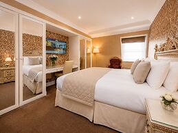 Ashburn Hotel