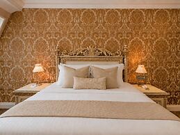 Ashburn Hotel