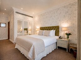 Ashburn Hotel