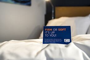 Holiday Inn Express Birmingham - Oldbury by IHG