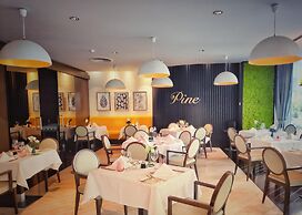 Crowne Plaza Bucharest by IHG