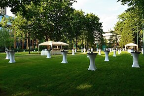 Crowne Plaza Bucharest by IHG