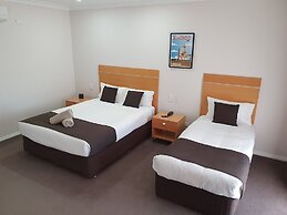 Golden Reef Motor Inn