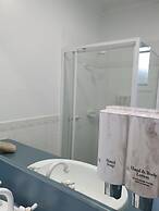 Golden Reef Motor Inn