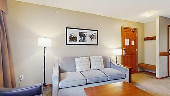 Whistler Cascade Lodge