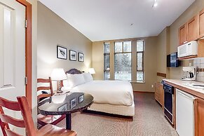 Whistler Cascade Lodge