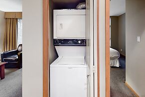 Whistler Cascade Lodge