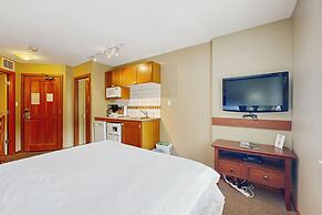 Whistler Cascade Lodge