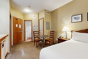 Whistler Cascade Lodge