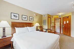 Whistler Cascade Lodge