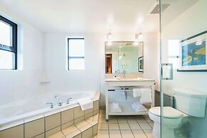 Grand Park Hotel Vancouver Airport, Ascend Hotel Collection