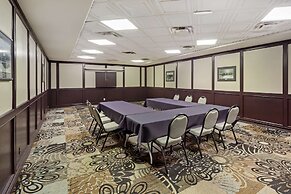 Best Western High Road Inn