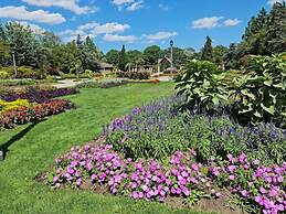 Travelodge by Wyndham Windsor