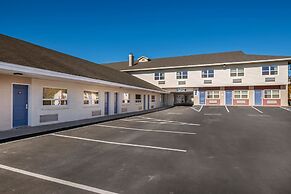 Hotel Motel 6 Moncton, NB, Moncton, Canada - Lowest Rate Guaranteed!