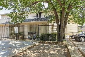 HomeTowne Studios By Red Roof Dallas - North Addison/ Tollway