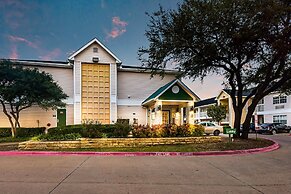 HomeTowne Studios By Red Roof Dallas - North Addison/ Tollway