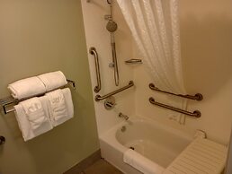 Country Inn & Suites by Radisson, Portland International Airport, OR