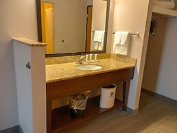 Country Inn & Suites by Radisson, Portland International Airport, OR