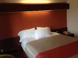 Motel 6 Olathe, KS